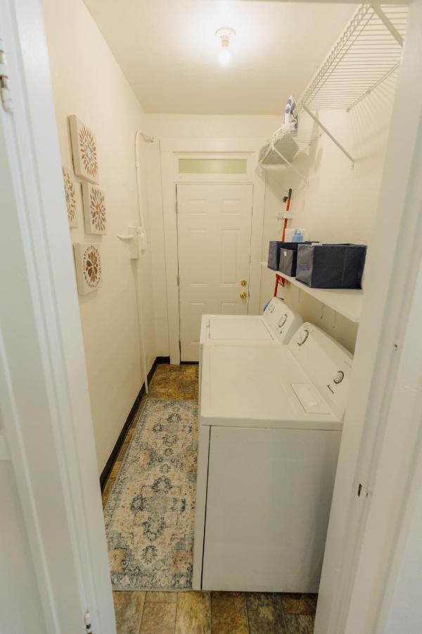 Historic Revival King Bed Midtown 70 Fast Wifi Free Parking Yes Pets *