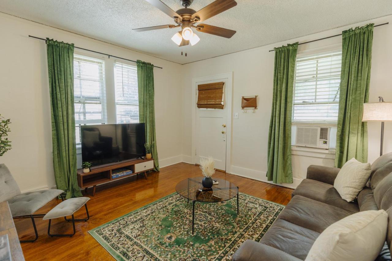 Historic Revival King Bed Midtown 70 Fast Wifi Free Parking Yes Pets Holiday home Memphis