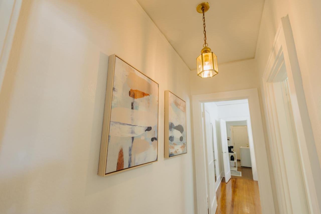 Historic Revival King Bed Midtown 70 Fast Wifi Free Parking Yes Pets Holiday home Memphis